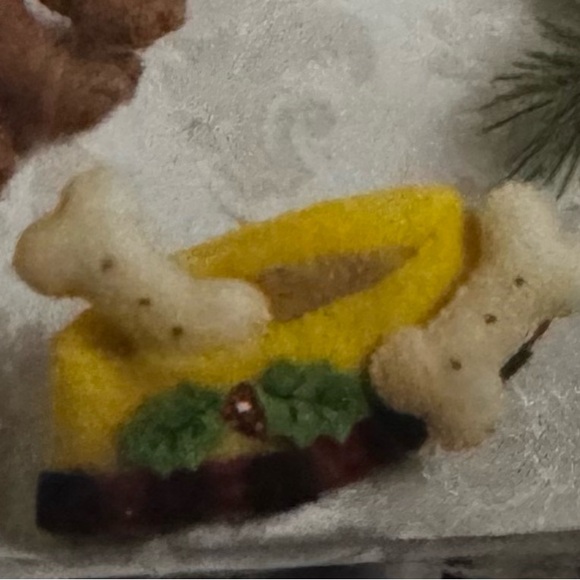 BUCILLA Santa Paws 6 Piece Felt Ornament Craft Kit 85462 Dogs/ Puppies Craft NWT - Picture 10 of 16